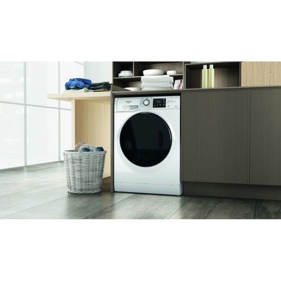 Стиральная машина Hotpoint-Ariston NDB10570DAUA Стиральная машина Hotpoint-Ariston NDB10570DAUA