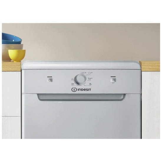 Посудомоечная машина Indesit DSCFE1B10SRU Посудомоечная машина Indesit DSCFE1B10SRU