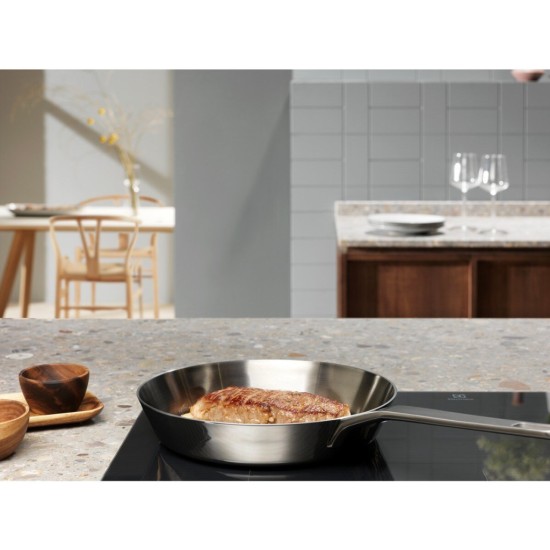 Варочная поверхность Electrolux EIS6648