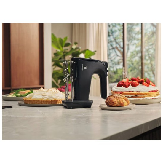 Миксер Electrolux EHM4B