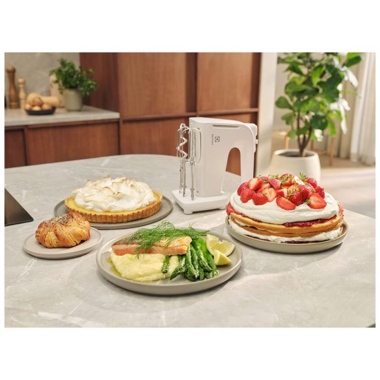 Міксер Electrolux EHM4W Міксер Electrolux EHM4W