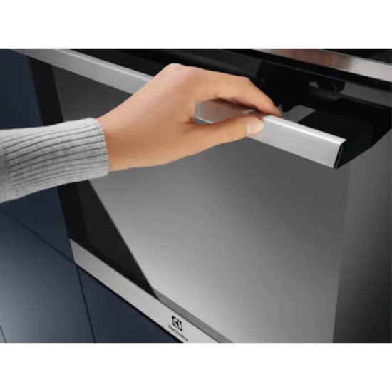 Духова шафа Electrolux EOB9S31WX